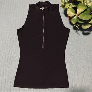 Sleeveless zip rash guard